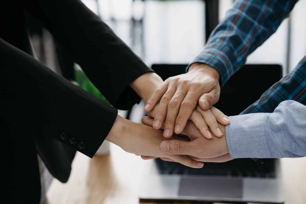 Quelle application de suivi de chantier utiliser pour améliorer la coordination dans le BTP?